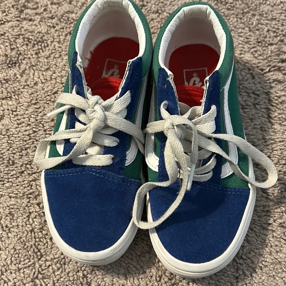 Really well maintained used suede big kids vans-